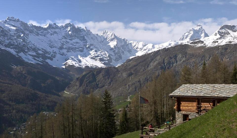 B&B Lepetitnid Valtournenche Bagian luar foto
